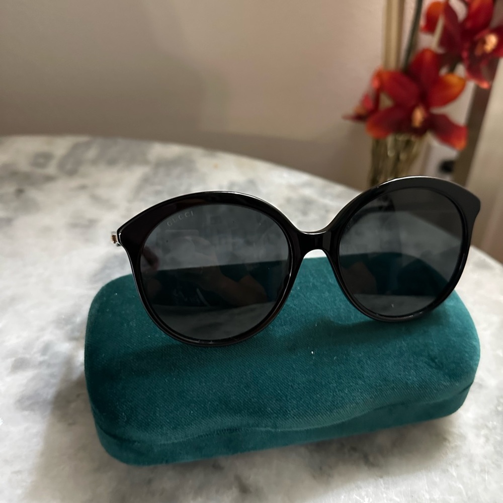 Gucci sunglasses! Authentic!!!! Brand new - Picture 4 of 8